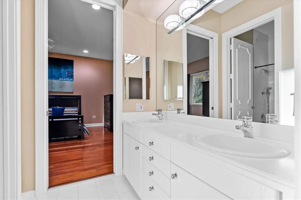 3060 Paddock Rd, Weston, FL 33331