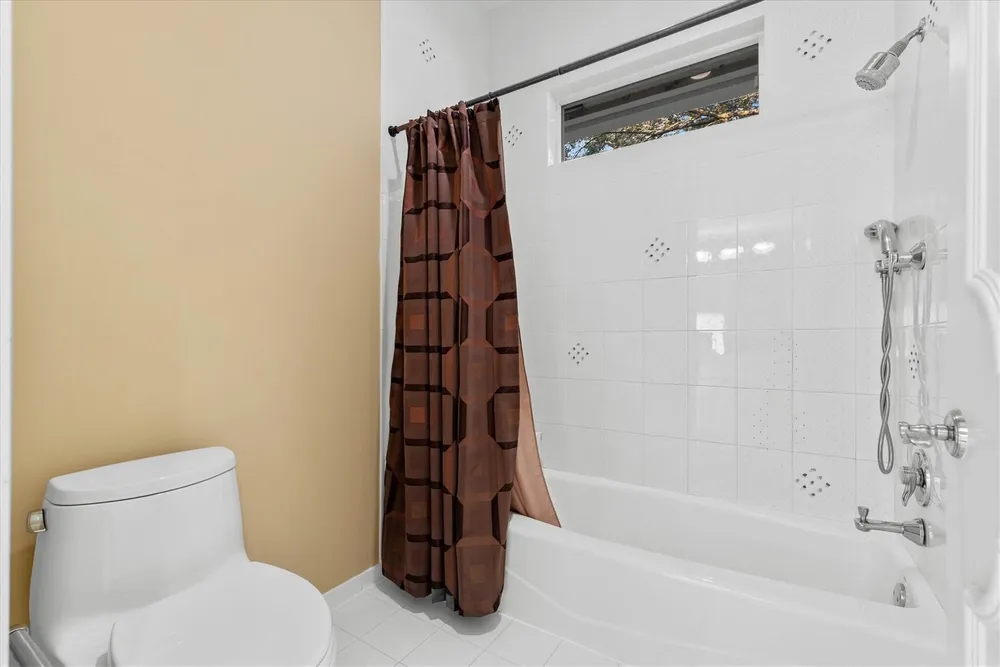 3060 Paddock Rd, Weston, FL 33331