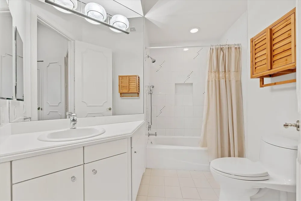 3060 Paddock Rd, Weston, FL 33331