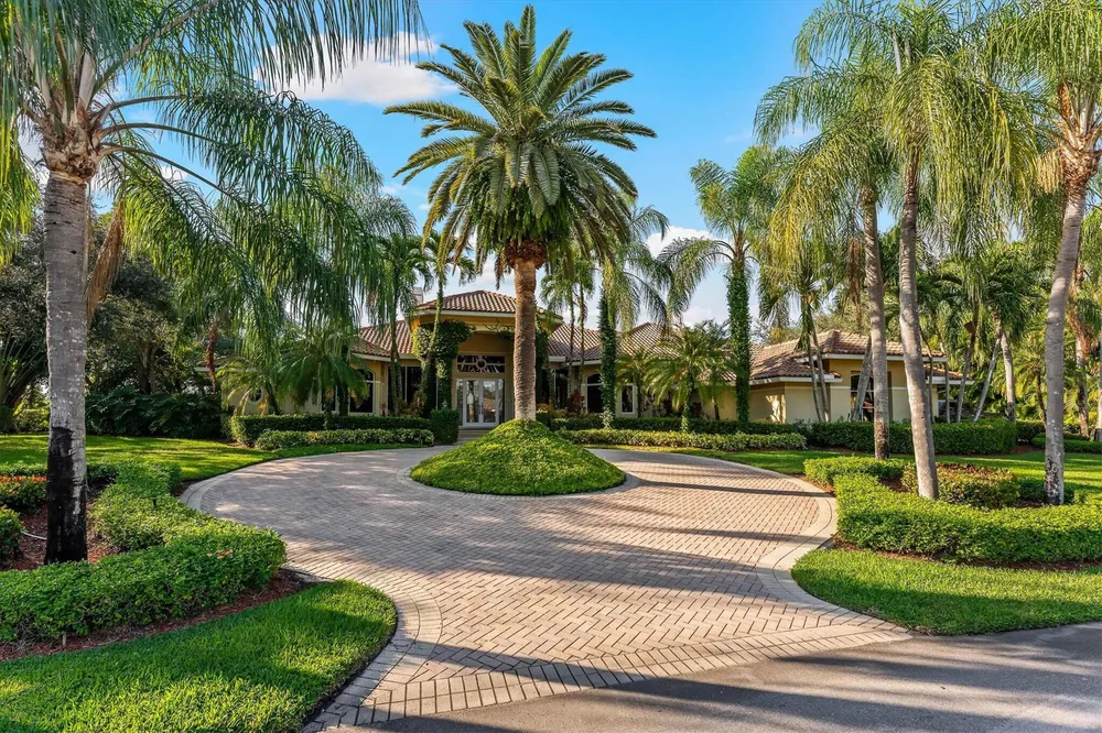 3060 Paddock Rd, Weston, FL 33331