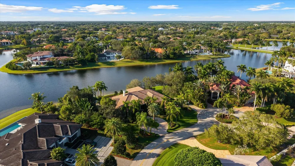 3060 Paddock Rd, Weston, FL 33331