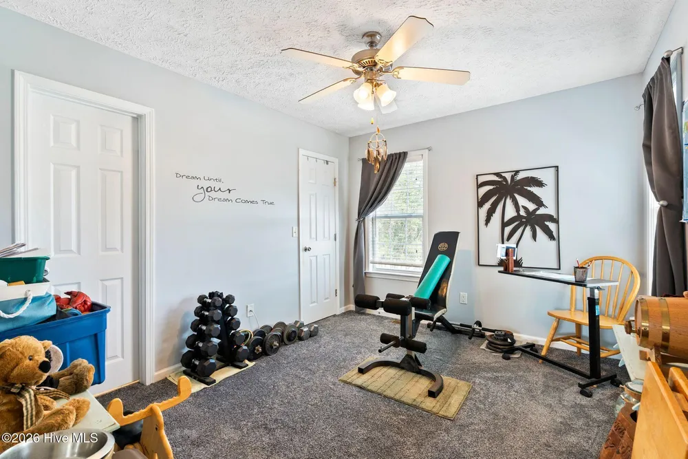 110 Palm Breeze Dr, Carolina Beach, NC 28428