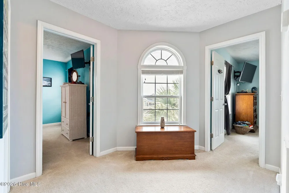 110 Palm Breeze Dr, Carolina Beach, NC 28428