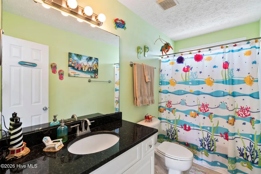 110 Palm Breeze Dr, Carolina Beach, NC 28428