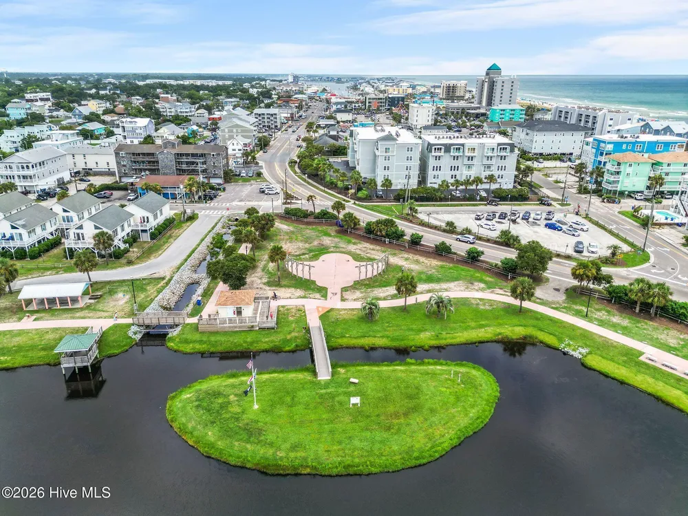 110 Palm Breeze Dr, Carolina Beach, NC 28428
