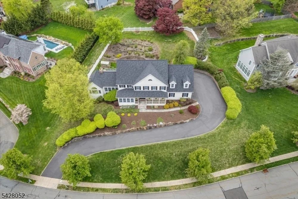17 Spencer Dr, Morristown, NJ 07960