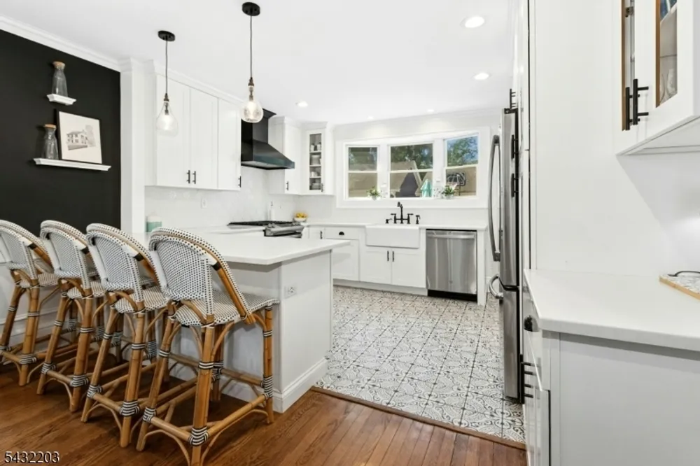 380 Elm Ave, Rahway, NJ 07065