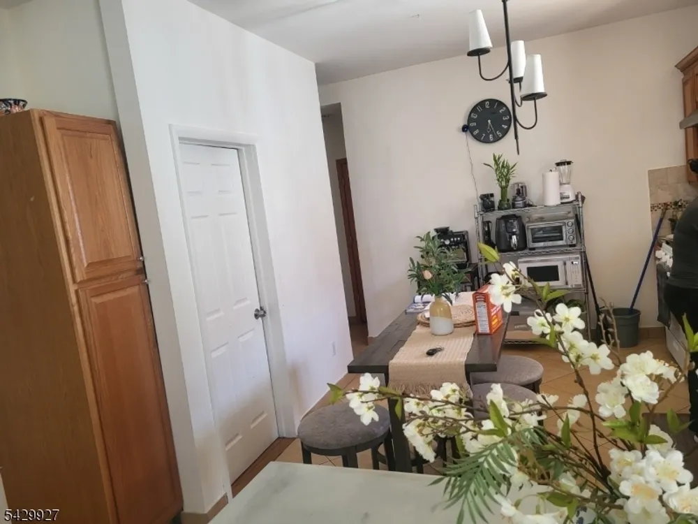377 5th Ave, Paterson, NJ 07514