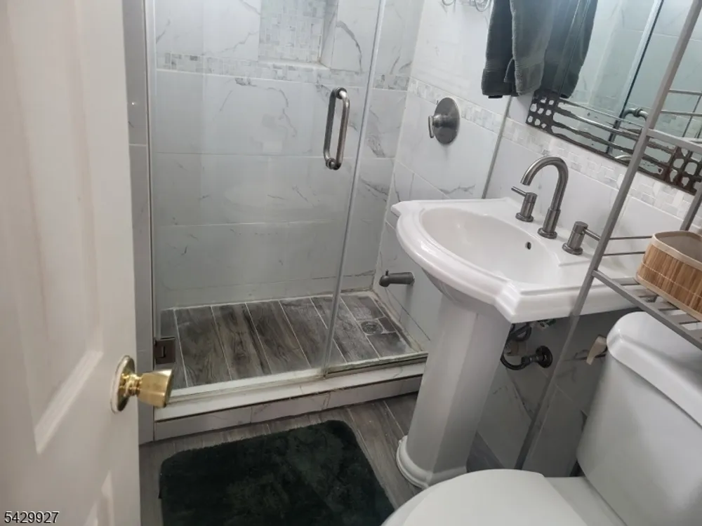 377 5th Ave, Paterson, NJ 07514