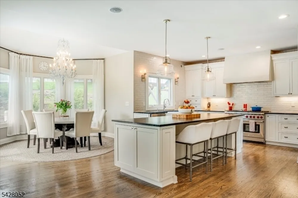 17 Spencer Dr, Morristown, NJ 07960