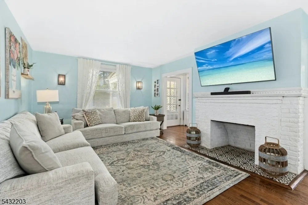 380 Elm Ave, Rahway, NJ 07065