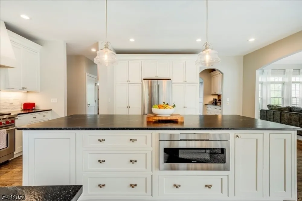 17 Spencer Dr, Morristown, NJ 07960