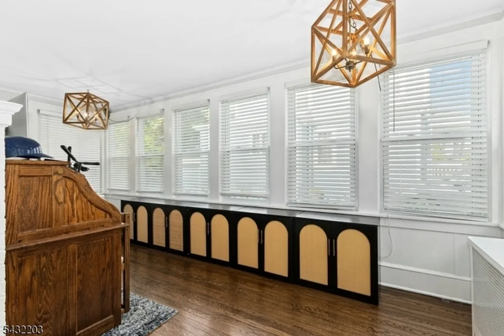 380 Elm Ave, Rahway, NJ 07065