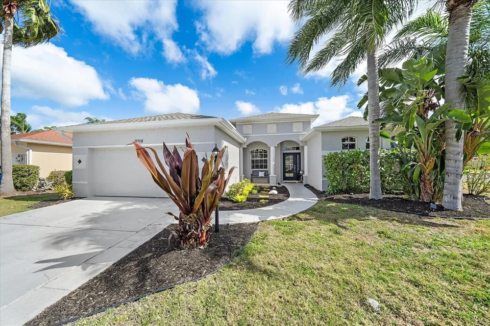 11719 Winding Woods Way, Lakewood Ranch, FL 34202
