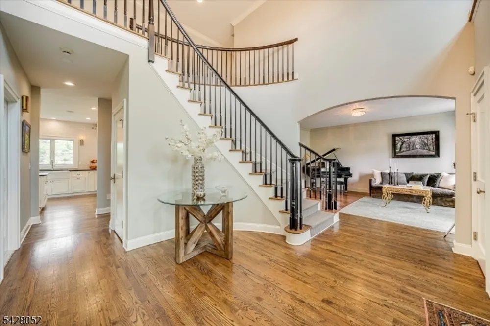 17 Spencer Dr, Morristown, NJ 07960