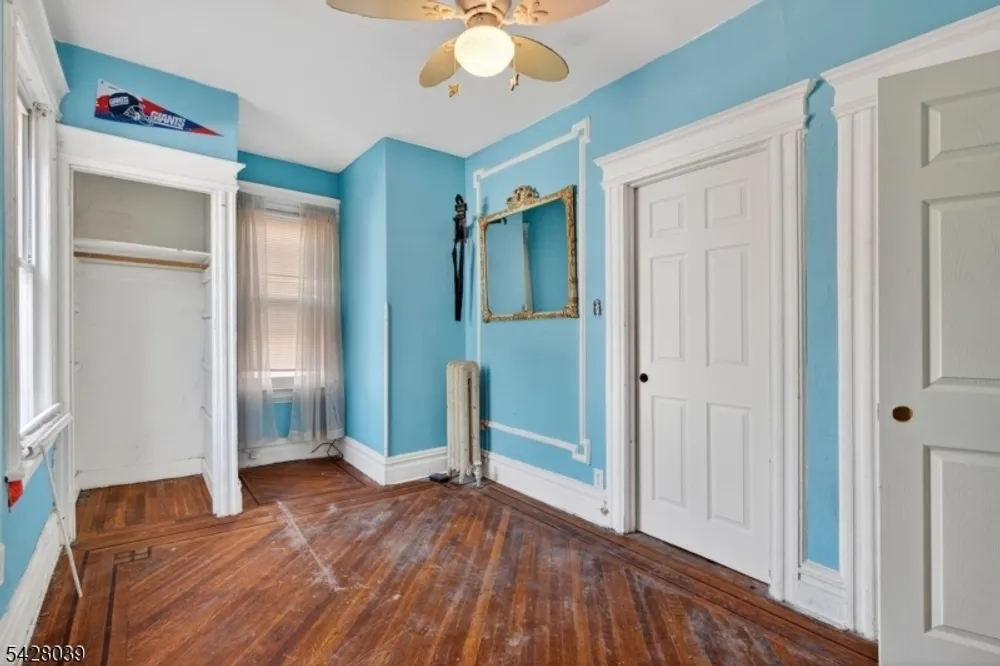 127 Lyons Ave, Newark, NJ 07112
