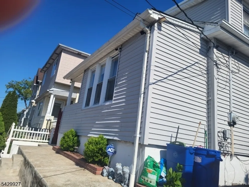 377 5th Ave, Paterson, NJ 07514