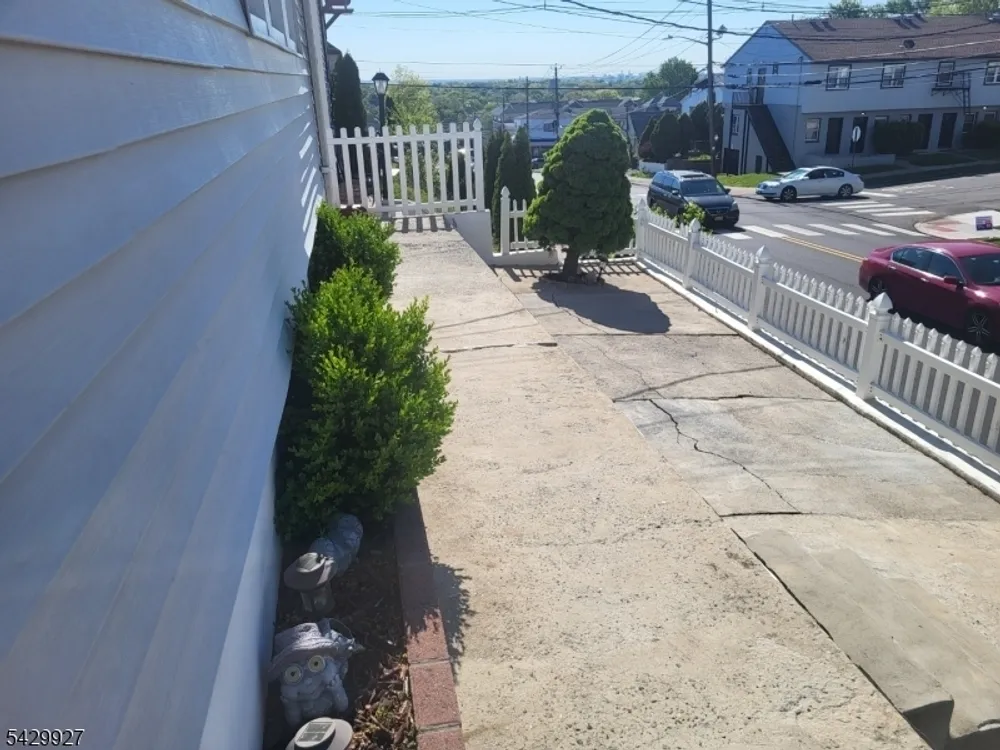 377 5th Ave, Paterson, NJ 07514