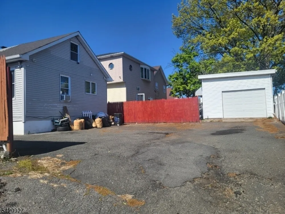 377 5th Ave, Paterson, NJ 07514