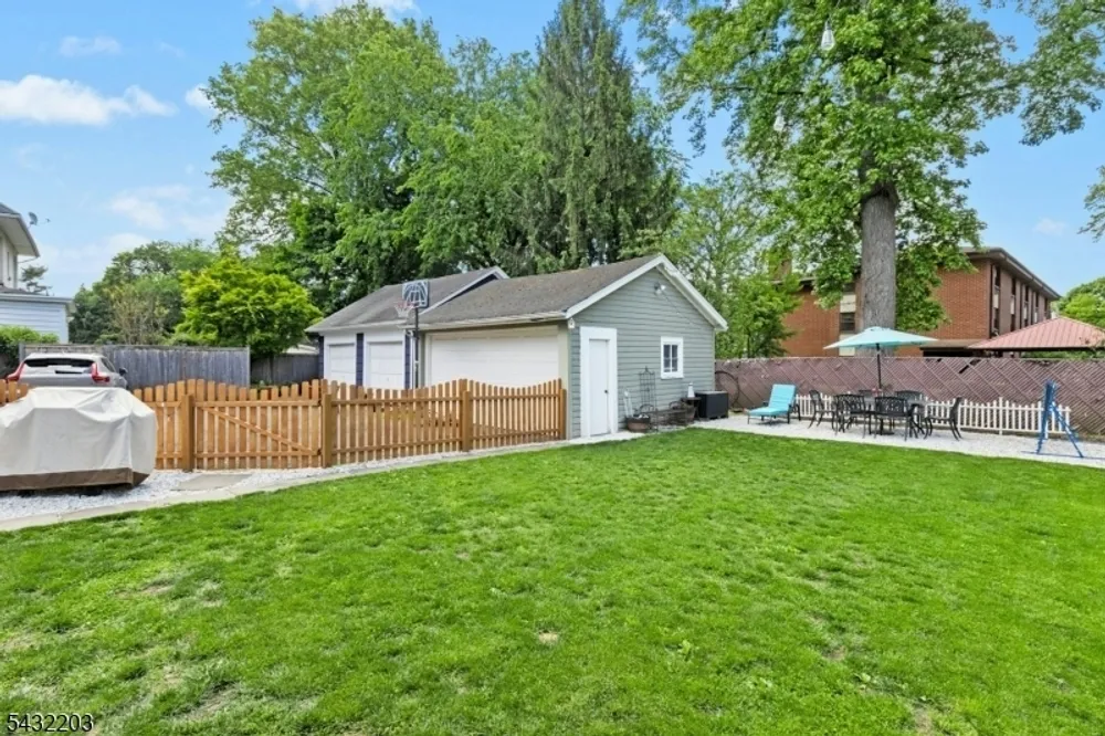 380 Elm Ave, Rahway, NJ 07065