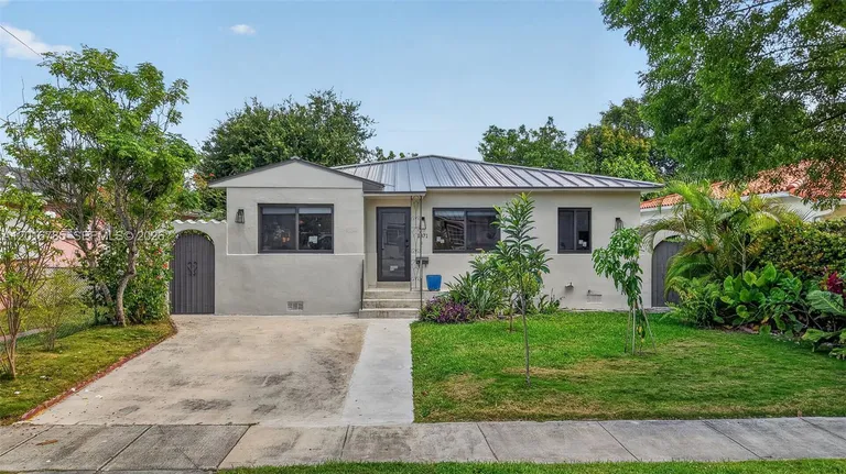 1871 SW 23rd St, Miami, FL 33145
