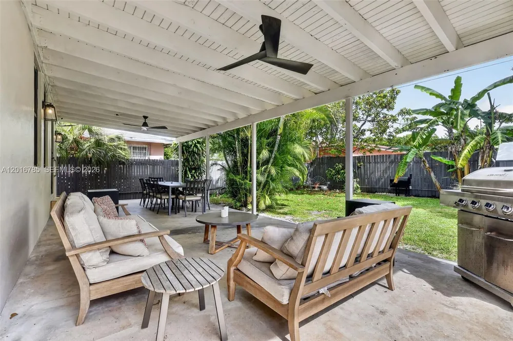 1871 SW 23rd St, Miami, FL 33145