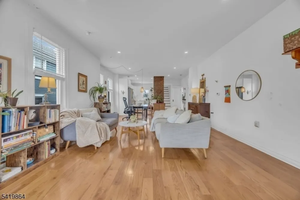 2288 North Ave, Scotch Plains, NJ 07076-4526