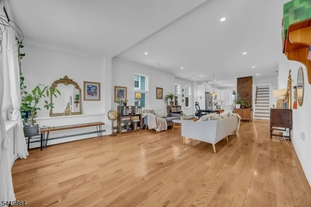 2288 North Ave, Scotch Plains, NJ 07076-4526