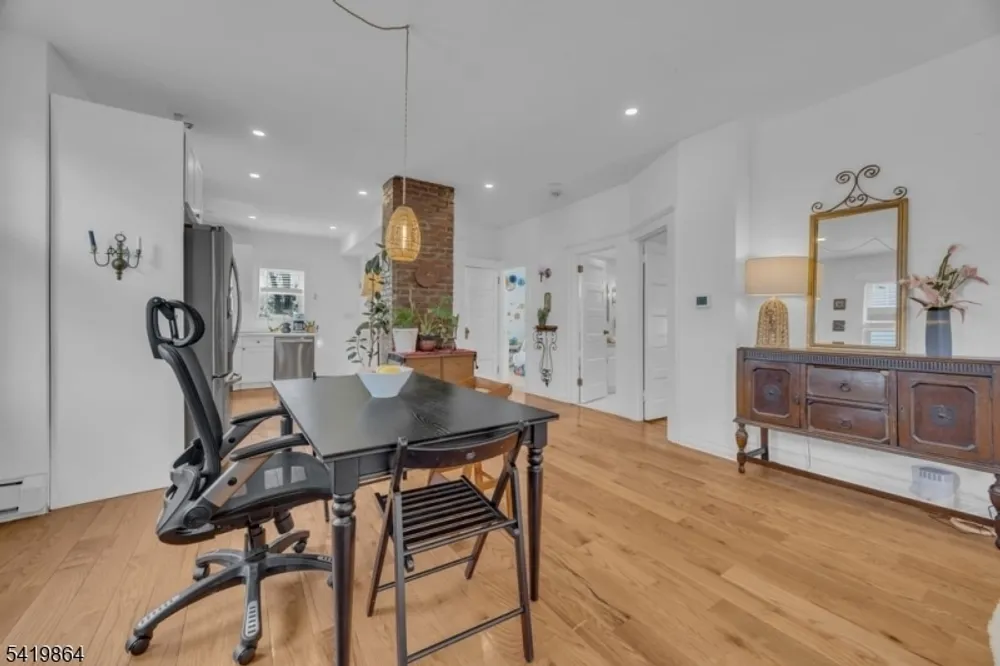 2288 North Ave, Scotch Plains, NJ 07076-4526