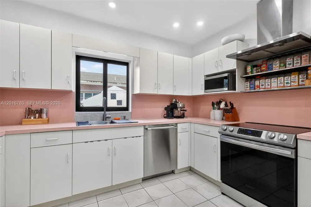 1871 SW 23rd St, Miami, FL 33145