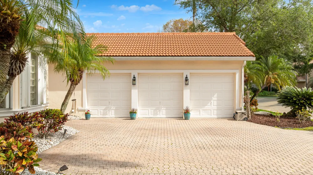 6246 NW 125th Ave, Coral Springs, FL 33076