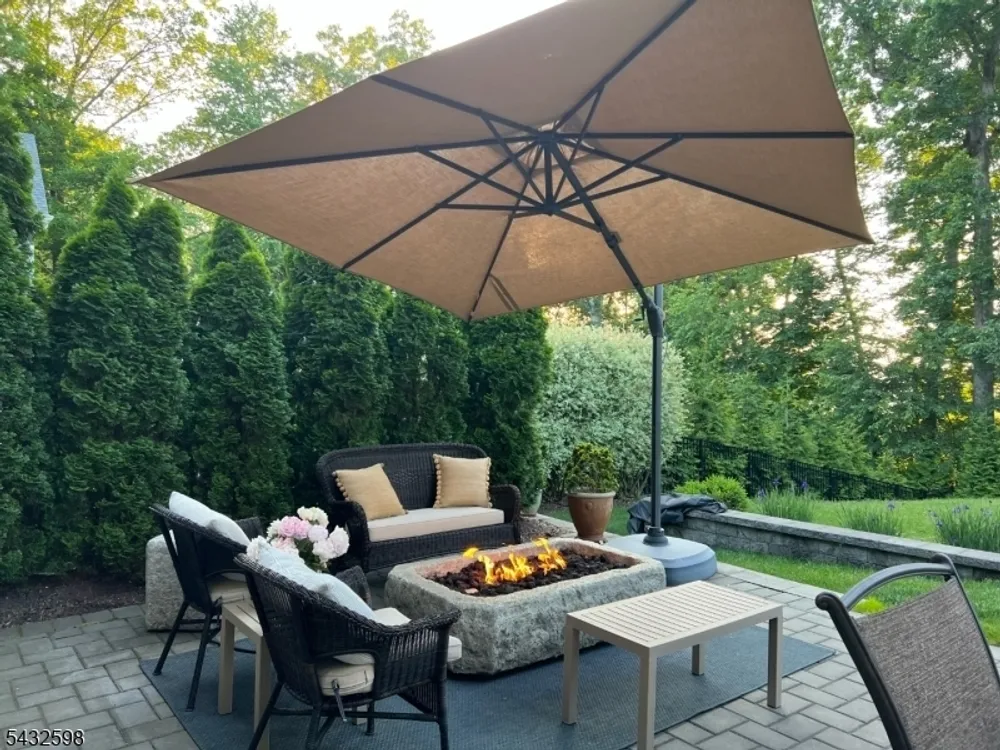 107 Longview Ave, Chatham, NJ 07928