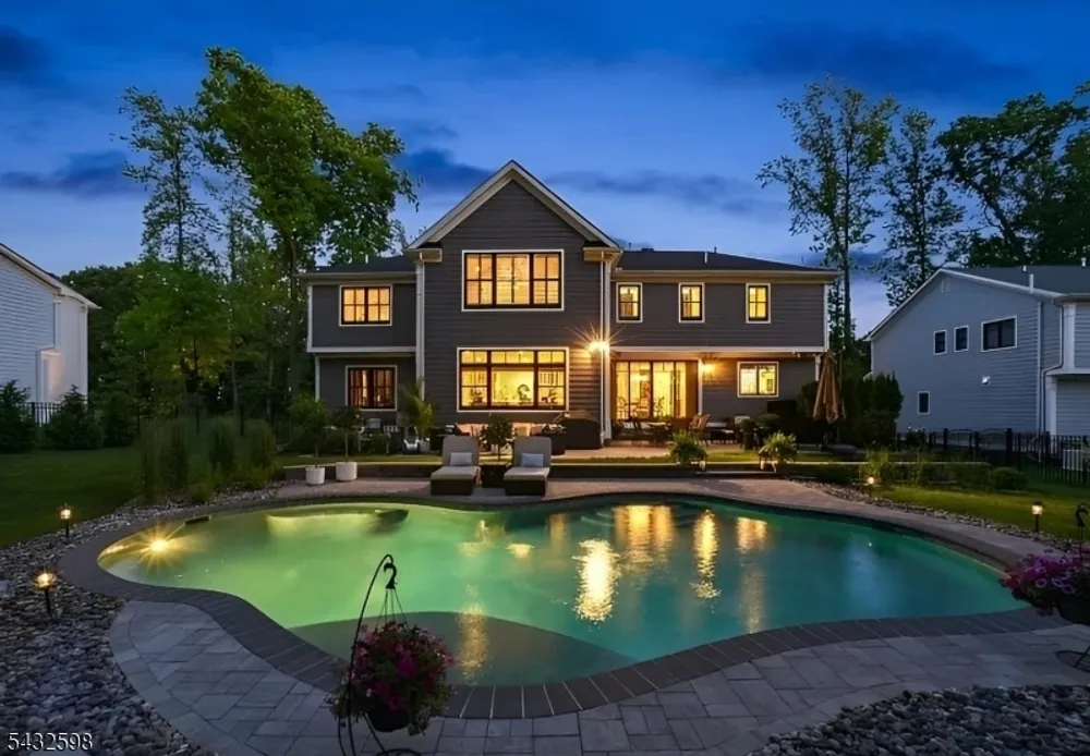 107 Longview Ave, Chatham, NJ 07928