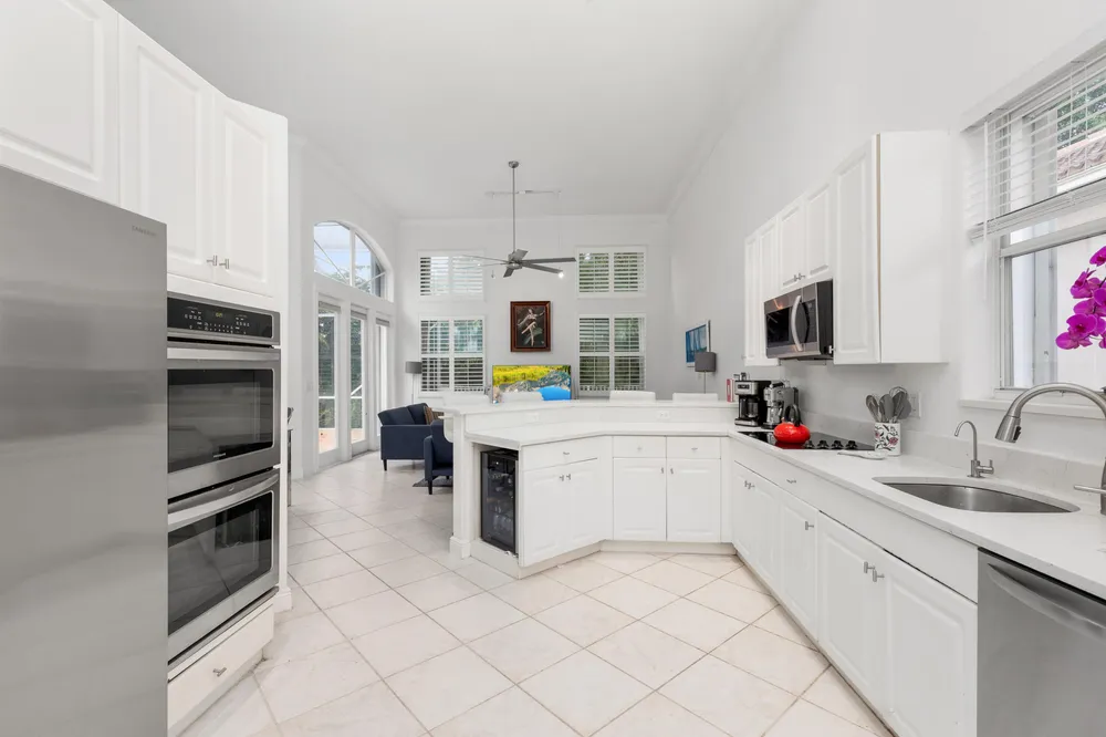 6246 NW 125th Ave, Coral Springs, FL 33076