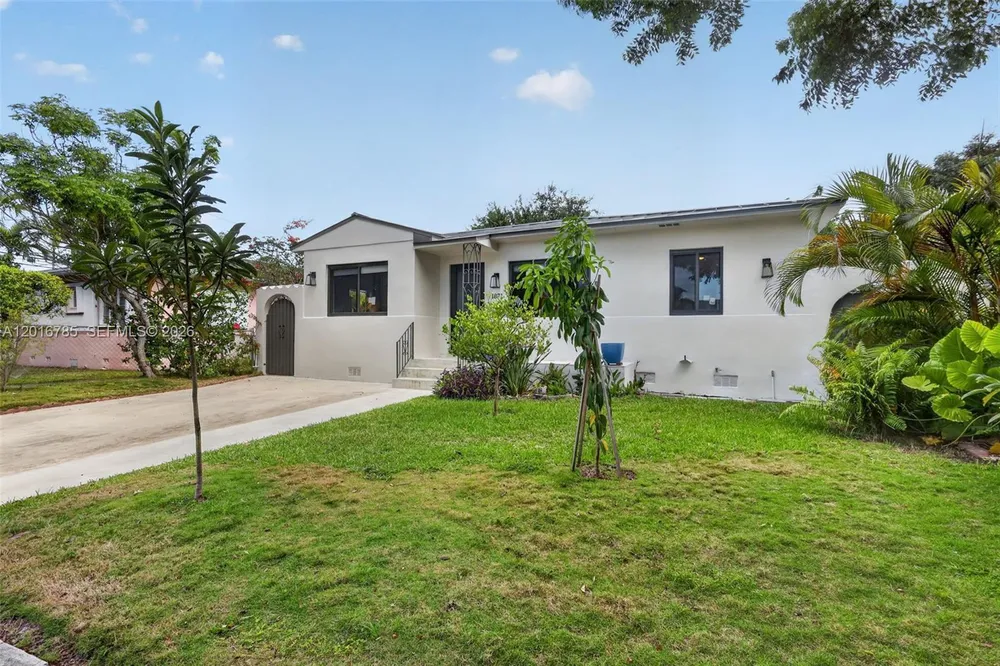 1871 SW 23rd St, Miami, FL 33145