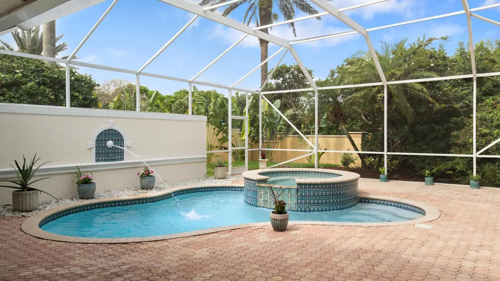 6246 NW 125th Ave, Coral Springs, FL 33076