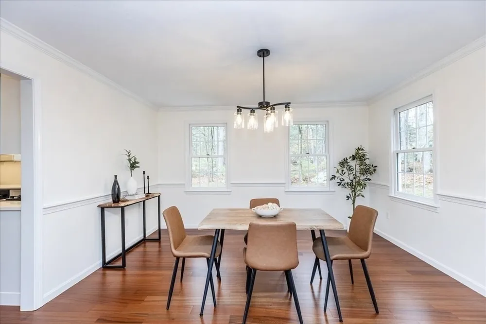 16 Shipley Cir, Westford, MA 01886