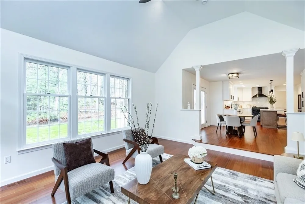 16 Shipley Cir, Westford, MA 01886