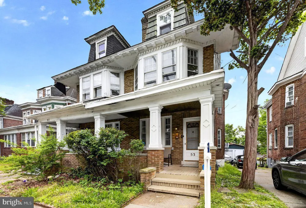 53 Sanhican Dr, Trenton, NJ 08618