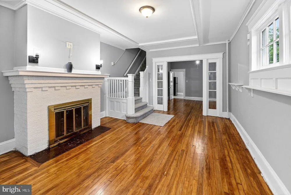 53 Sanhican Dr, Trenton, NJ 08618