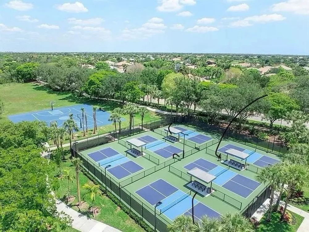 6246 NW 125th Ave, Coral Springs, FL 33076