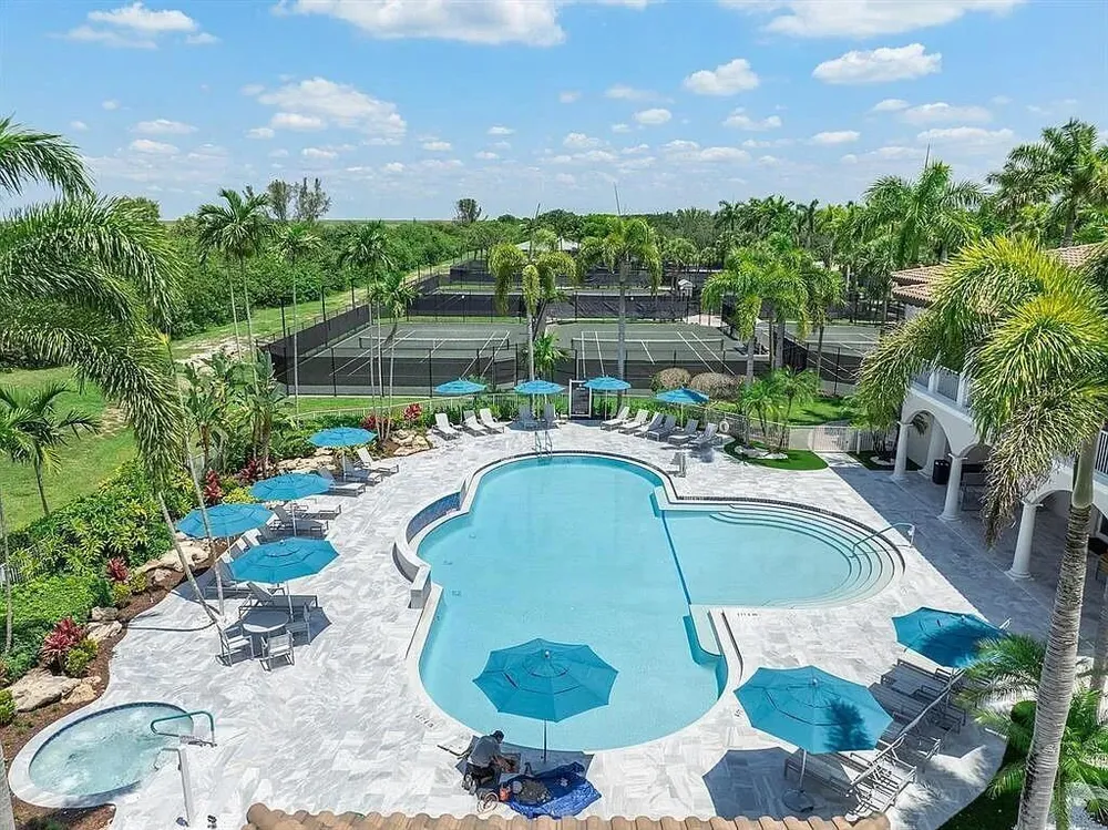 6246 NW 125th Ave, Coral Springs, FL 33076