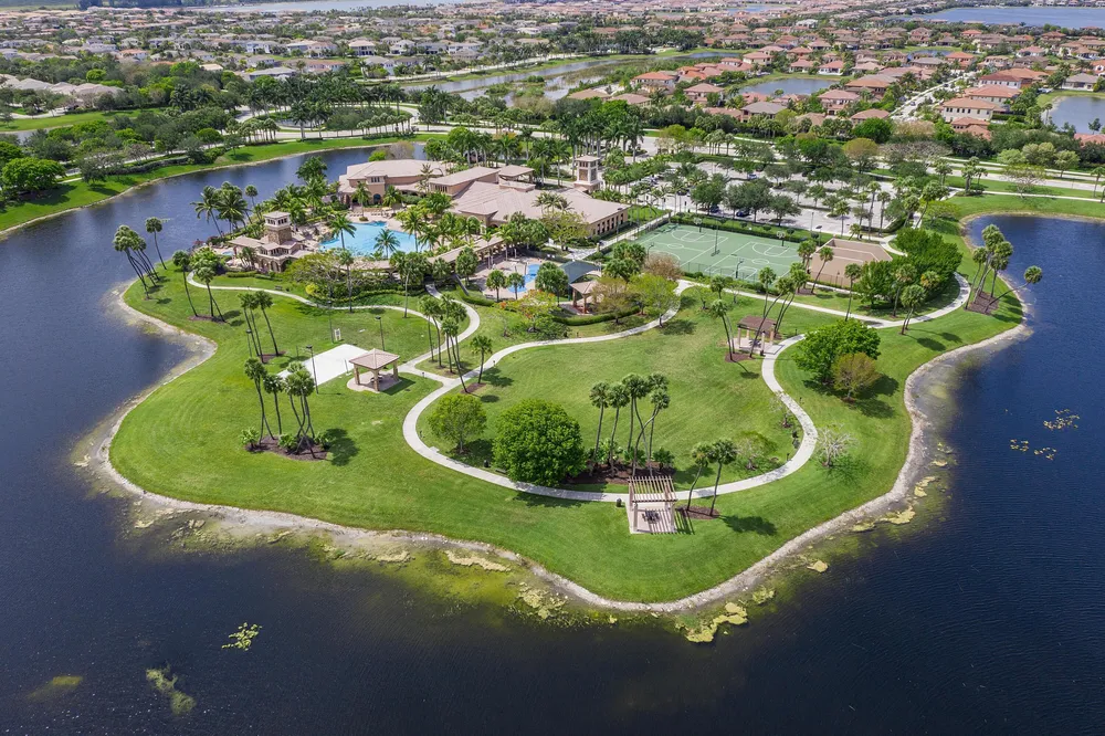 6246 NW 125th Ave, Coral Springs, FL 33076