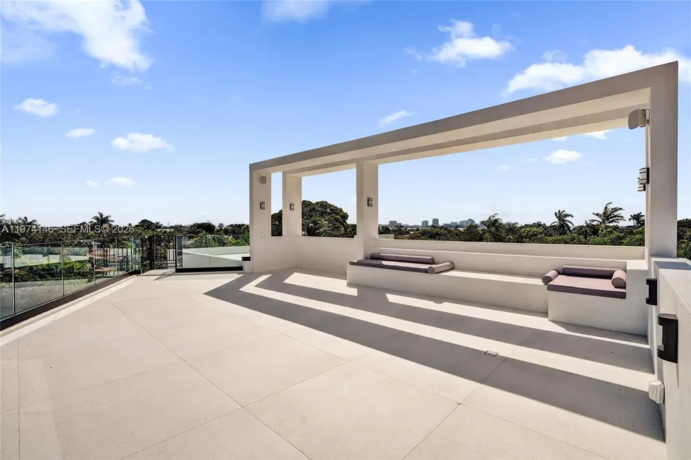 1379 NE 104th St, Miami Shores, FL 33138