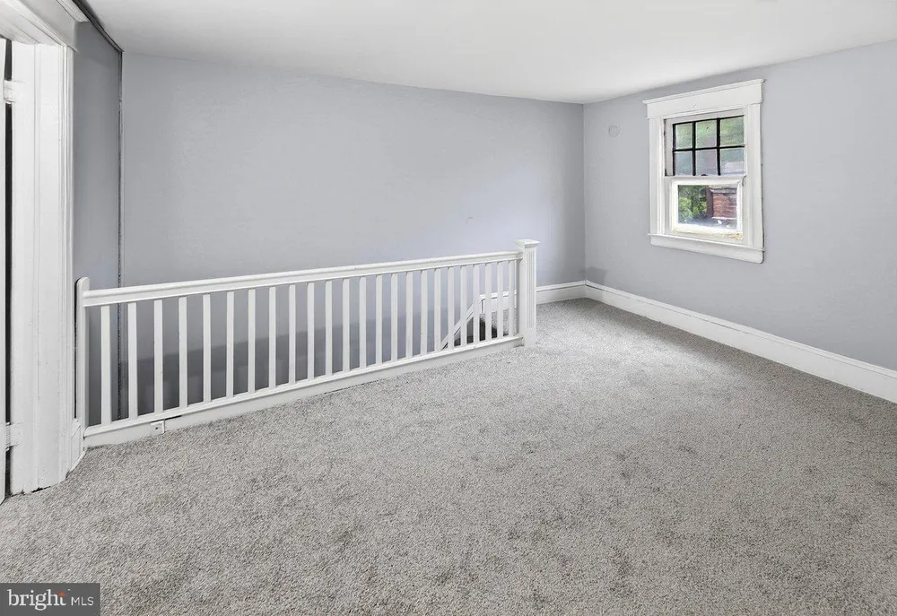 53 Sanhican Dr, Trenton, NJ 08618