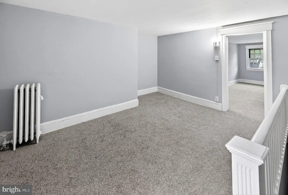 53 Sanhican Dr, Trenton, NJ 08618