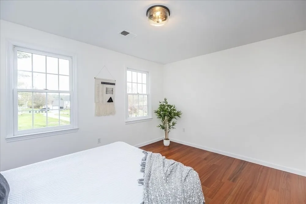 16 Shipley Cir, Westford, MA 01886