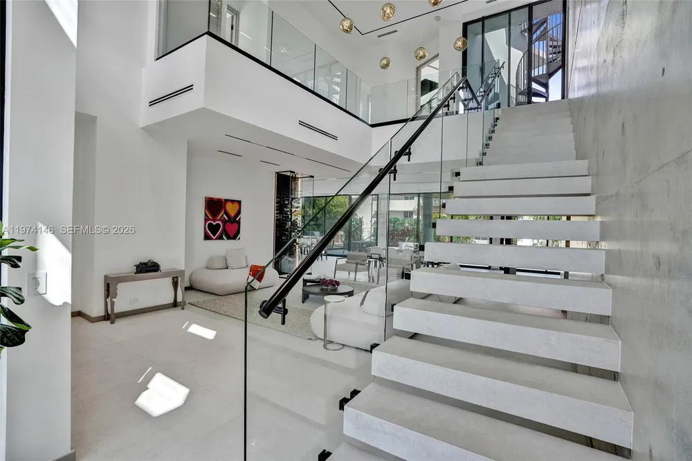 1379 NE 104th St, Miami Shores, FL 33138