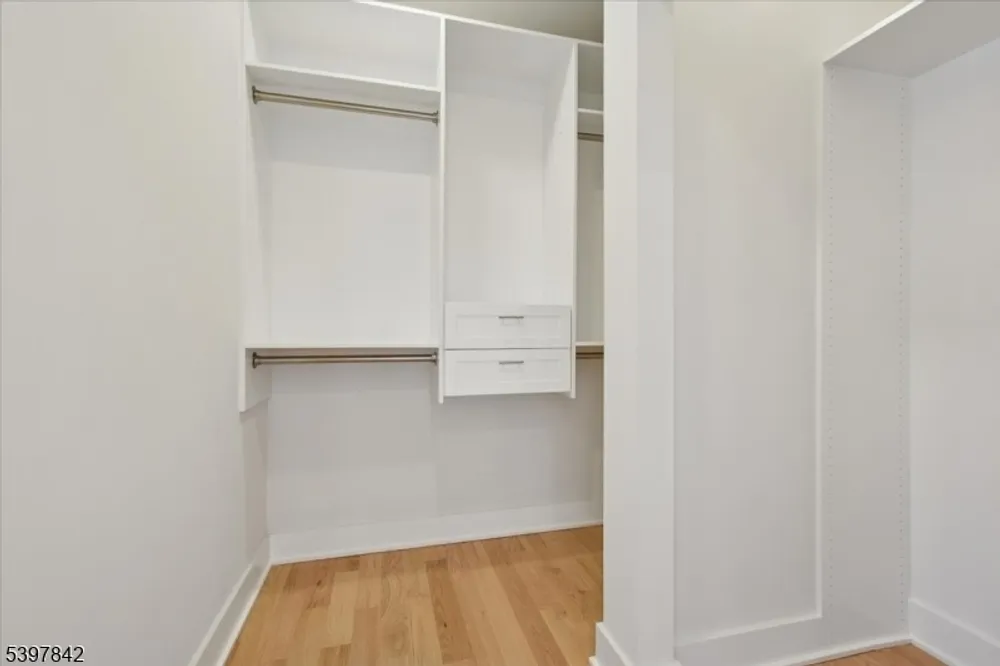 32 Felch Rd, Florham Park, NJ 07932