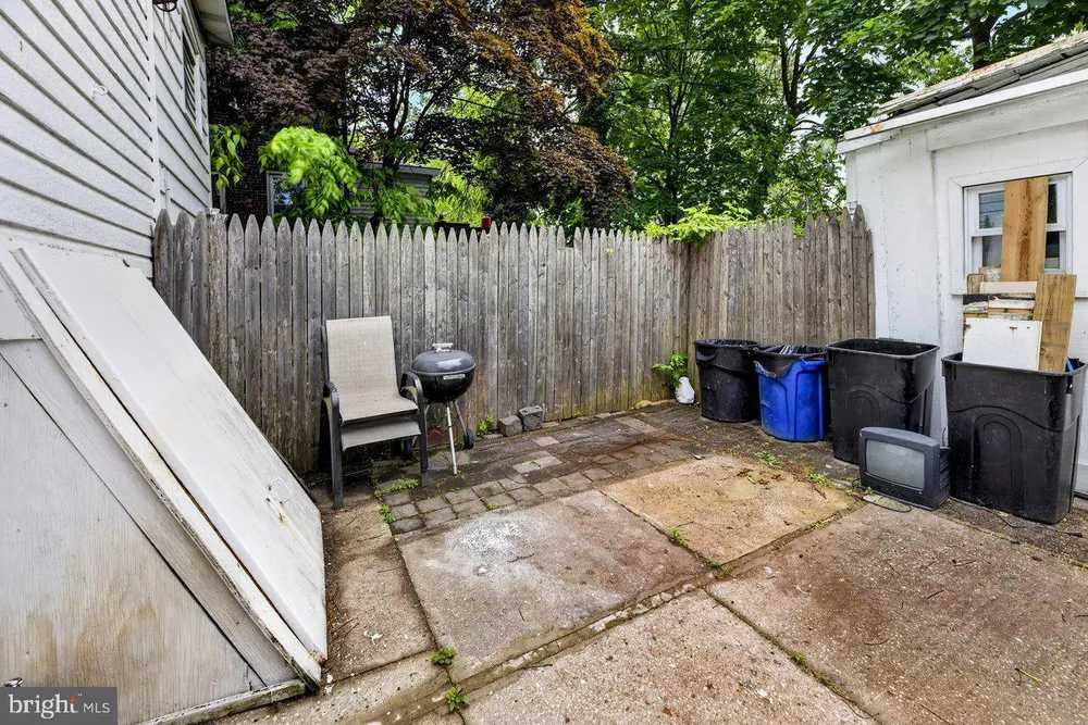 53 Sanhican Dr, Trenton, NJ 08618